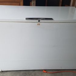 Signature Deep Freezer