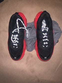 Balenciaga Triple S Size 42 Italy 9 Mens
