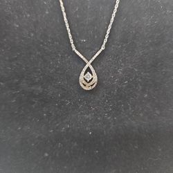 Diamond Pendant Necklace 