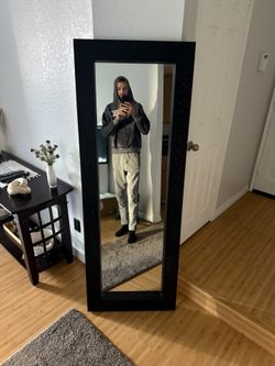 Very Nice Black Mirror