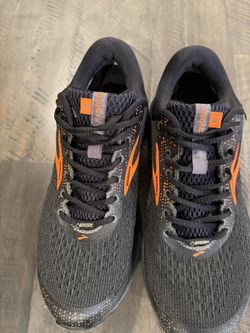 Brooks Ghost 11 Pre Owned Men’s Size 9 Us