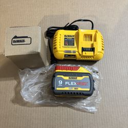 Dewalt 20V / 60V MAX FLEXVOLT Lithium - Ion  9.0 Ah Battery And Charger Starter  Kit