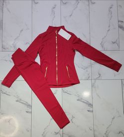 Red lululemon set