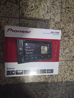 Pioneer touchscreen stereo