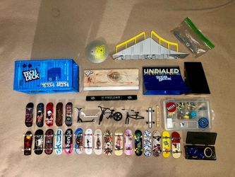Tech deck fingerboard and ramp collection
