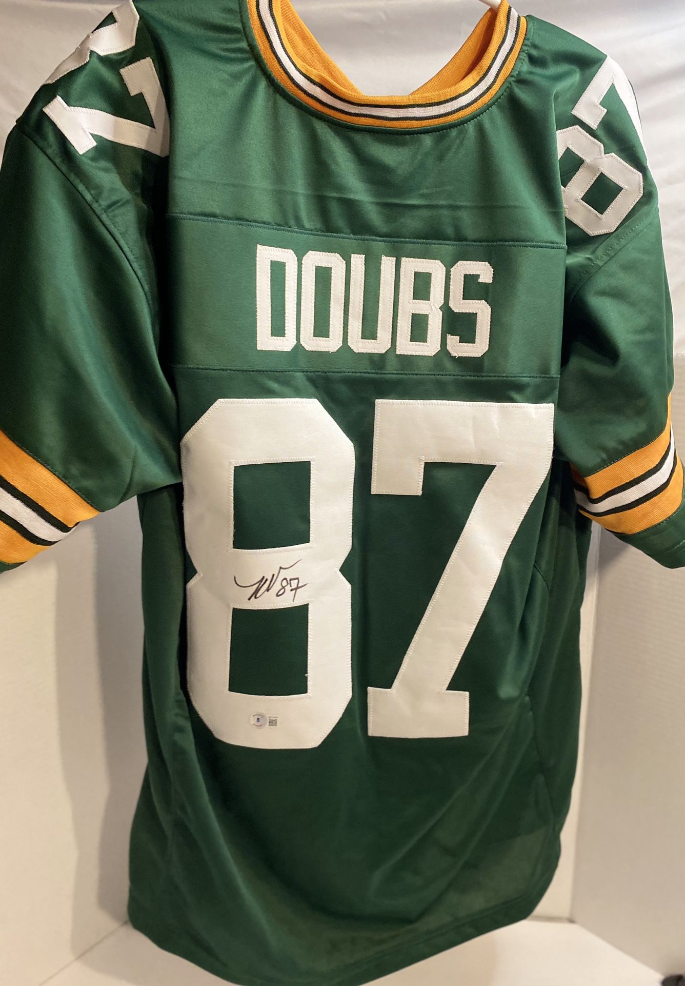 Romeo Doubs Signed Jersey (Beckett)