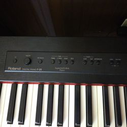 Roland Digital Piano F20