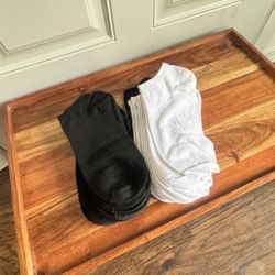 50 Pairs of Socks – Black & White – Brand New – $45