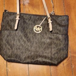 Michael Kors Purse 