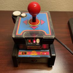 Jakks Pacific Ms. Pac-Man 7 in 1 2004 Plug-and-Play Console Black wireless