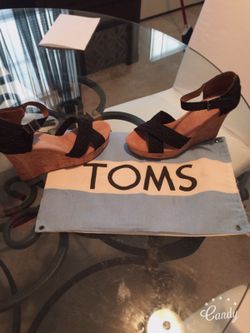 New toms wedges
