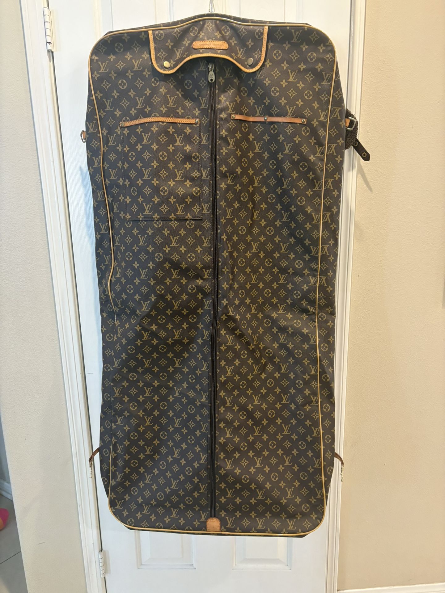 Louis Vuitton Garmen Bag