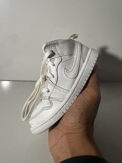 Jordan 1 Mid “Triple White” TD Size 9c
