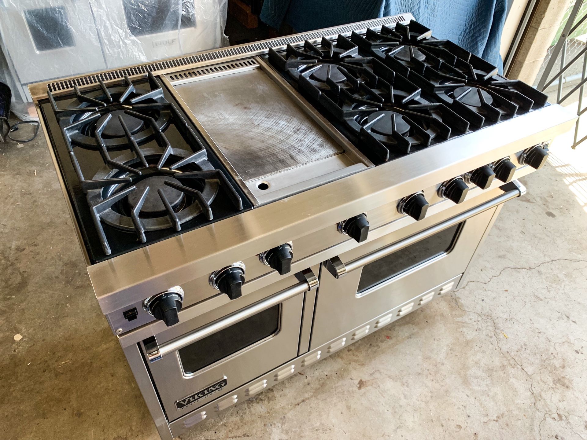Viking 48” range, ovens burners and Great big stove