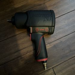 EARTHQUAKE XT 3/4'' COMPOSITE AIR IMPACT WRENCH.