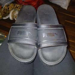 Size 8 Women Puma Slides