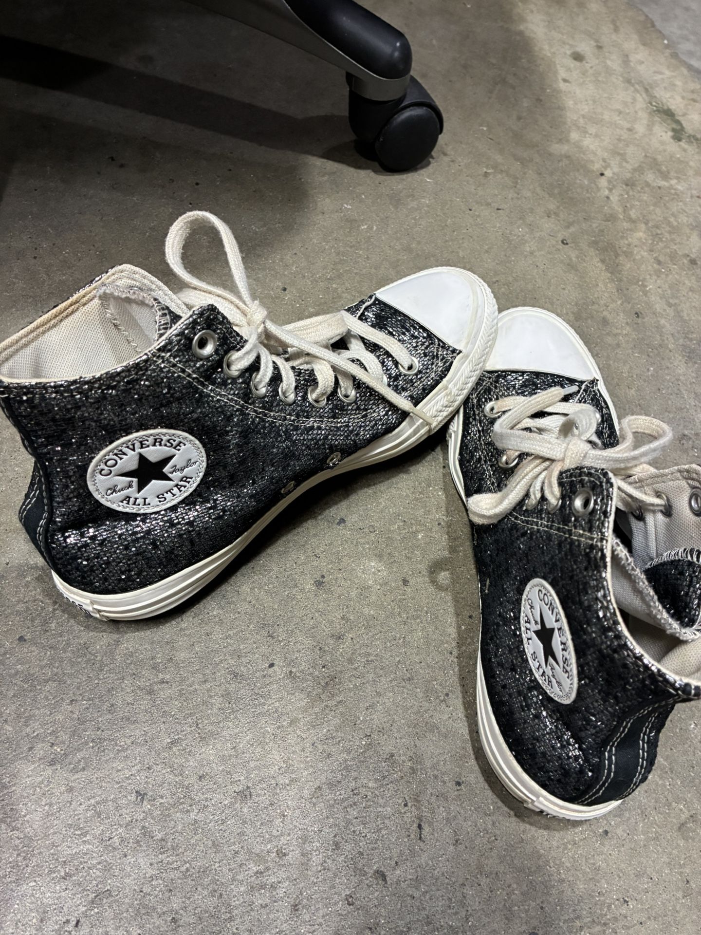 High Top Converse Women’s Size 9