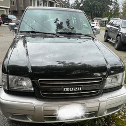 2001 Isuzu Trooper