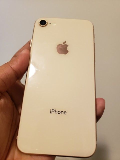 iPhone 8 , UNLOCKED for Locally and Internationally  , Excellent Condition Like New 