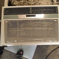 Fridgidaire AC