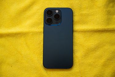 iPhone 15 Pro (Unlocked) 1TB