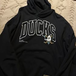 Men’s XL Ducks Hockey Sweater 