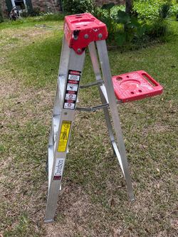 Davidson Aluminum Step Ladder with Paint Tray