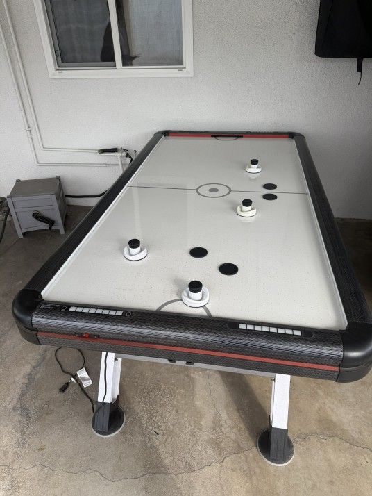 Air Hockey Table