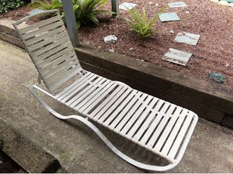 Free - lounge chair, chalkboard
