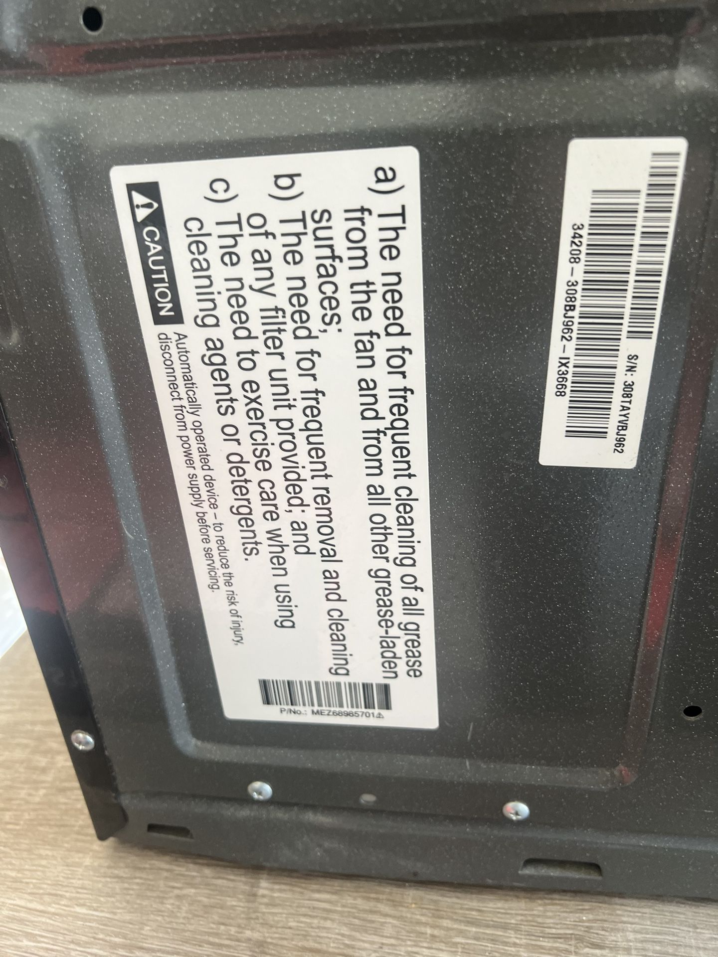 LG Under Cabinet Microwave Oven
