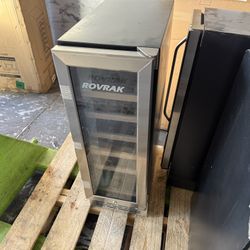 Rovrak 18-Bottle Wine Cooler – Open Box