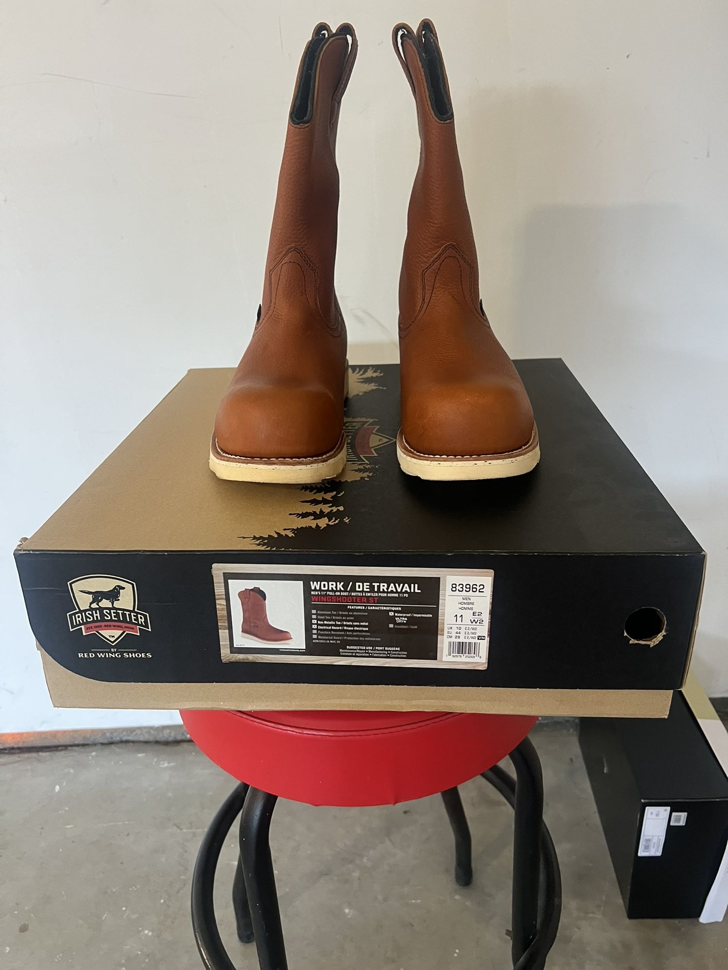 Red Wing Irish Setter