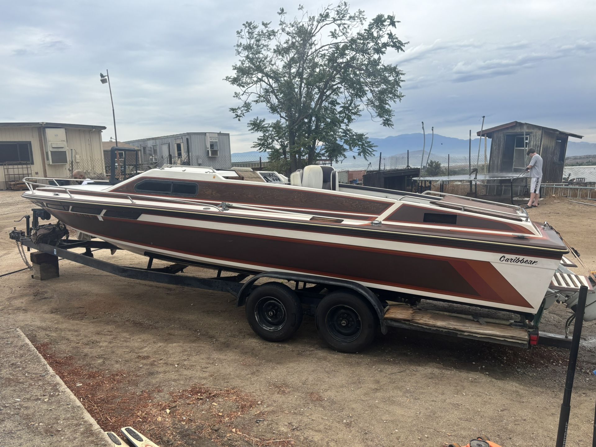 1983 Caribbean Boat β 26ft with 350 Chevy Motor
