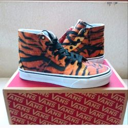 Vans Multiple Sizes Read Entire Description 