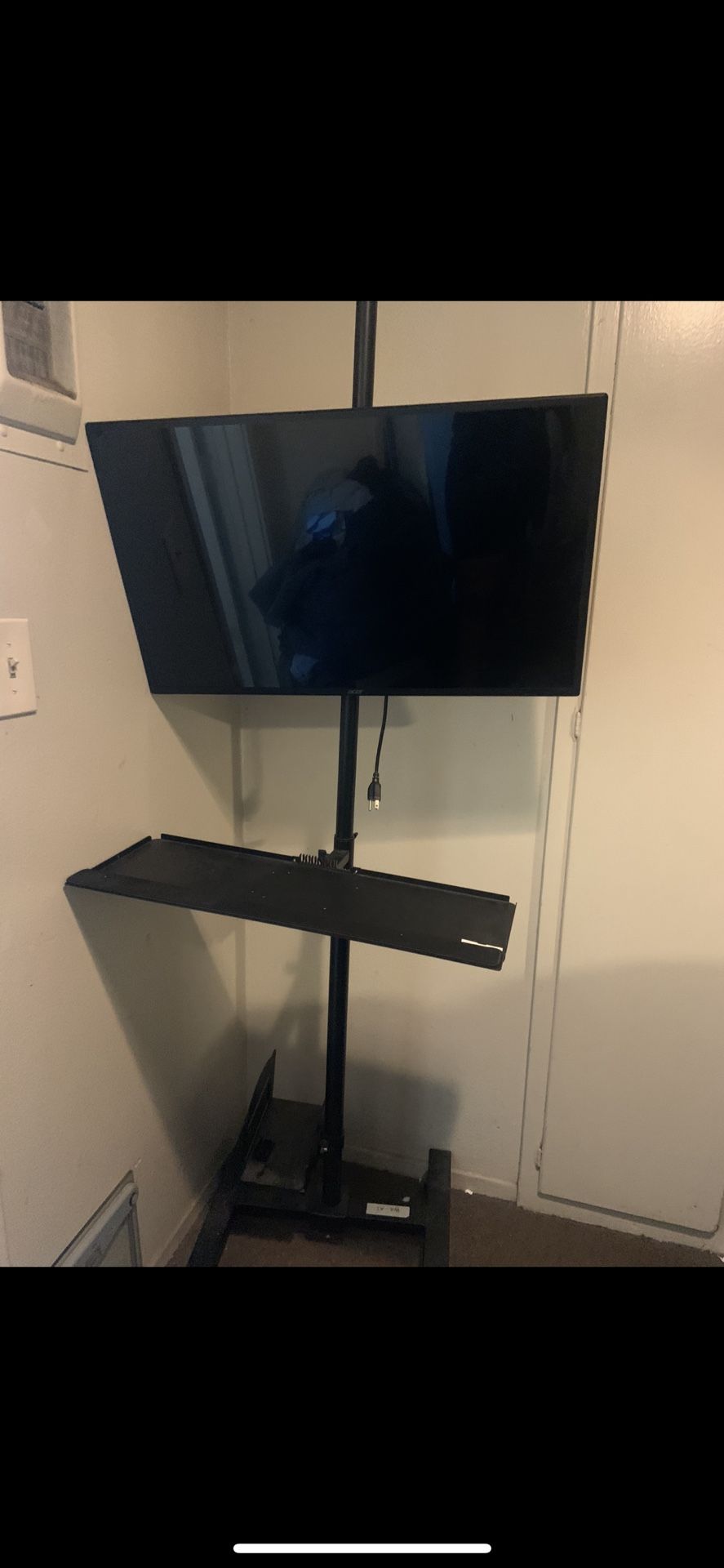 Samsung Tv And Acer Monitor