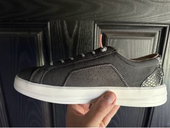 Heydude snakeskin shoes size 7