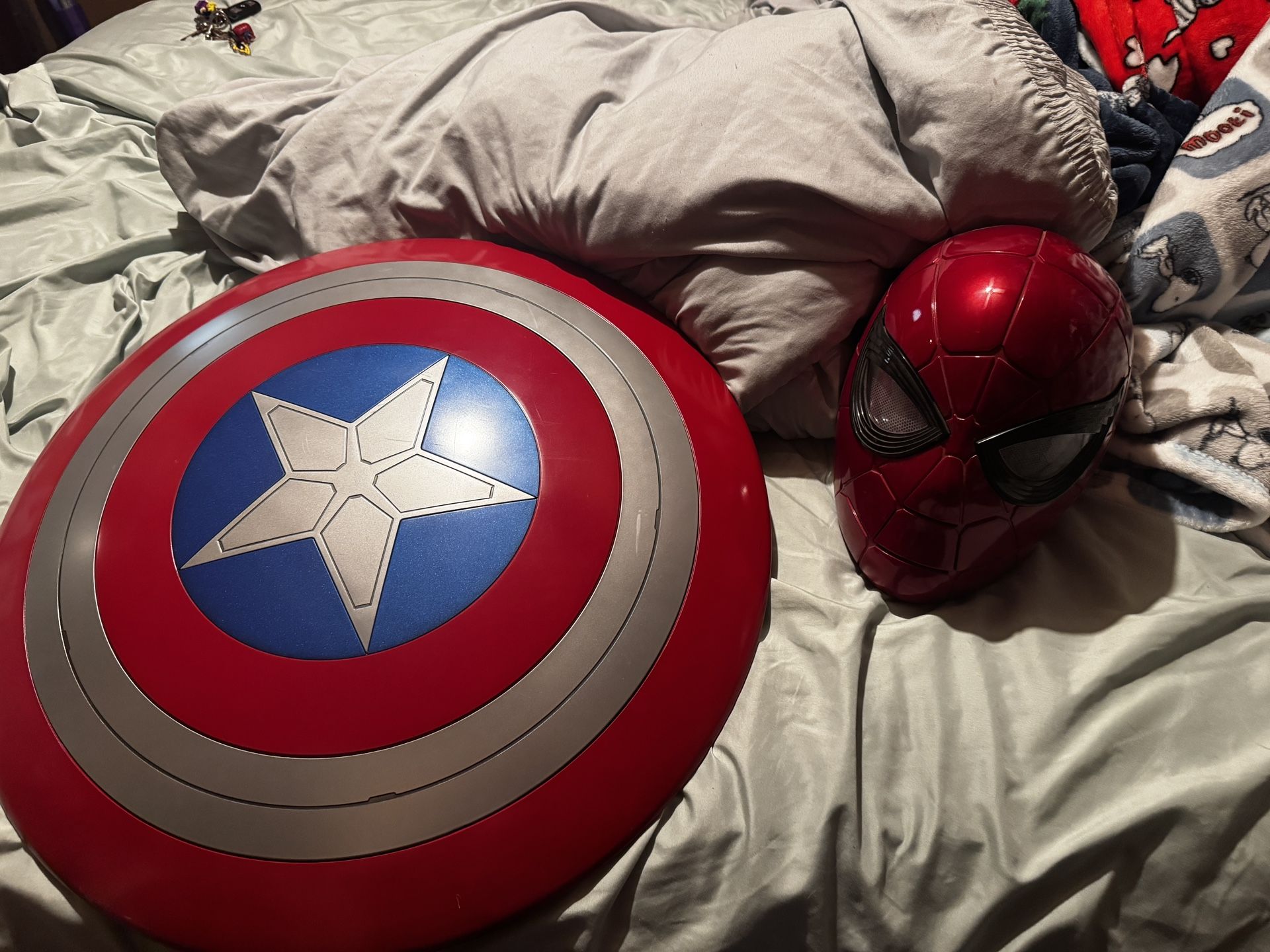 Captain America Sheild And Iron Spider Helmet