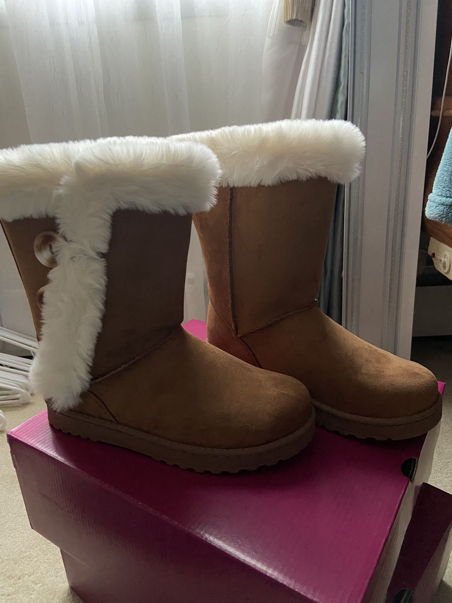 Boots Sz 9