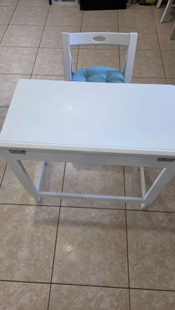 Foldable desk and chair