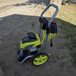 Hidrolavadora eléctrica con cable de agua fría RYOBI de 2700 PSI y 1,1 GPM