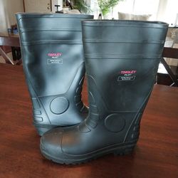 Muck Boots size 11