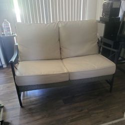 Outdoor Patio Furniture Loveseat Pre-owned 