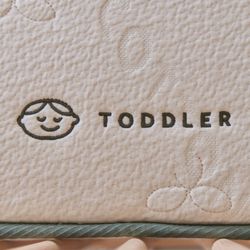 AVOCADO ORGANIC TODDLER  MATTRESS 