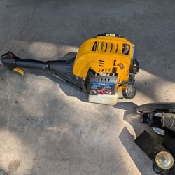 Club Cadet 4 Cycle Cc370 & Trimmer Plus Le720