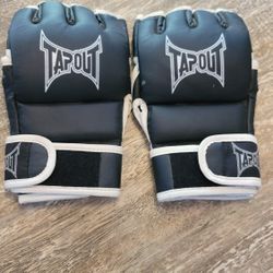 Tapout MMA Gloves