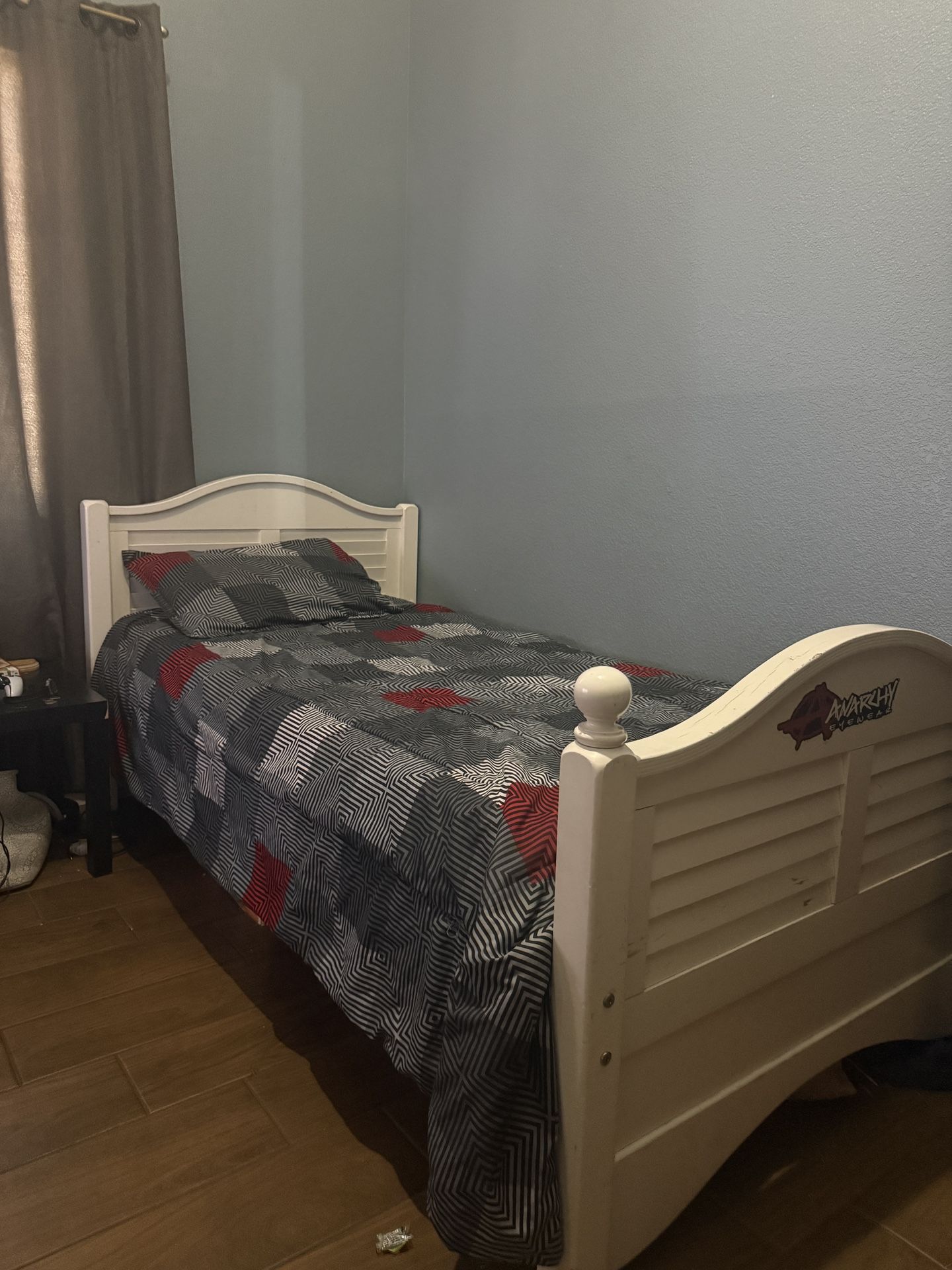 Twin Bed White Wood Frame