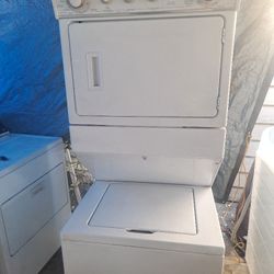 Combo De Lavadora Y Secadora De Gas Whirlpool, Stackable Washer And Gas Dryer Whirlpool 