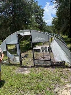 Metal frame greenhouse