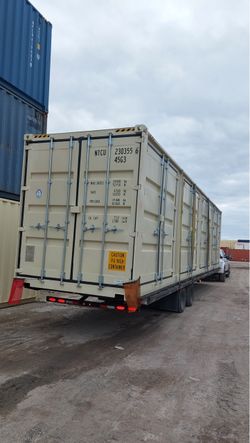 STORAGE CONTAINERS WITH SIDE DOORS