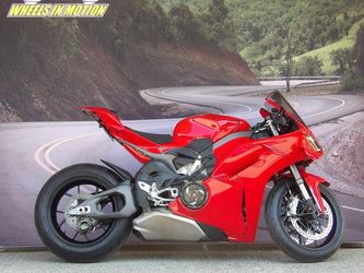 2025 Ducati Panigale V4 Ducati Red